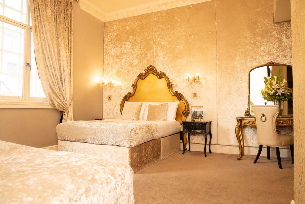 Room 27